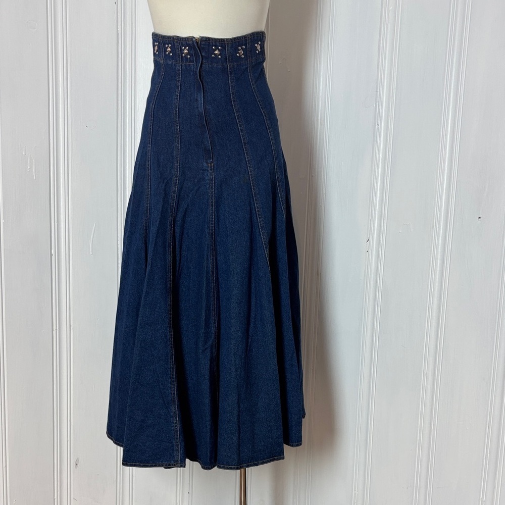 💙 Vintage High-Waisted Studded Denim Skirt by SUN Jean Wear (Sized L but is a S)